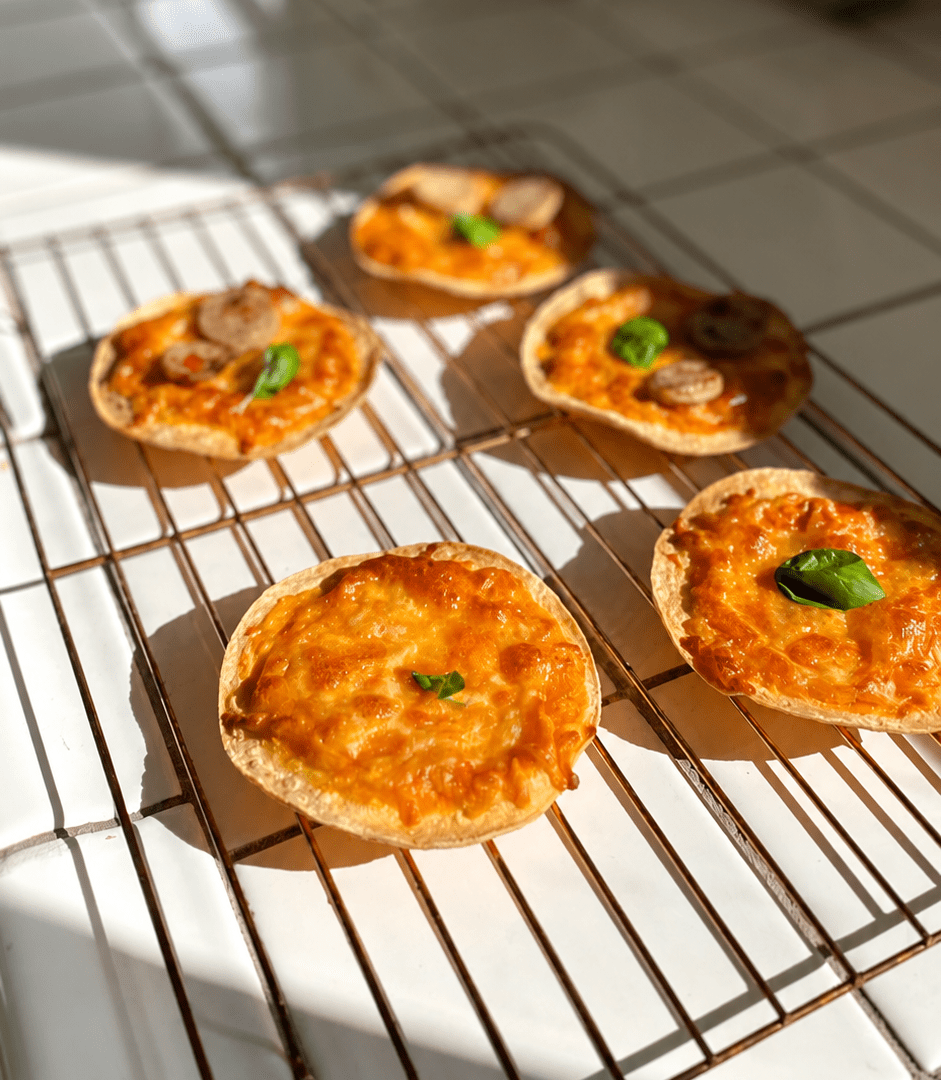 Easy Toddler Mini Pizzas π
